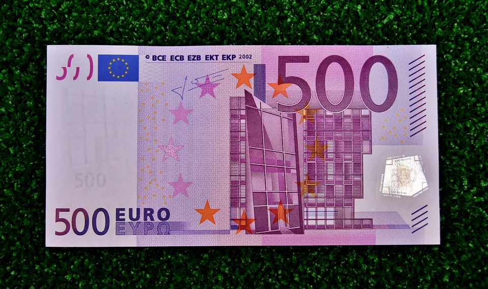 pět set eur